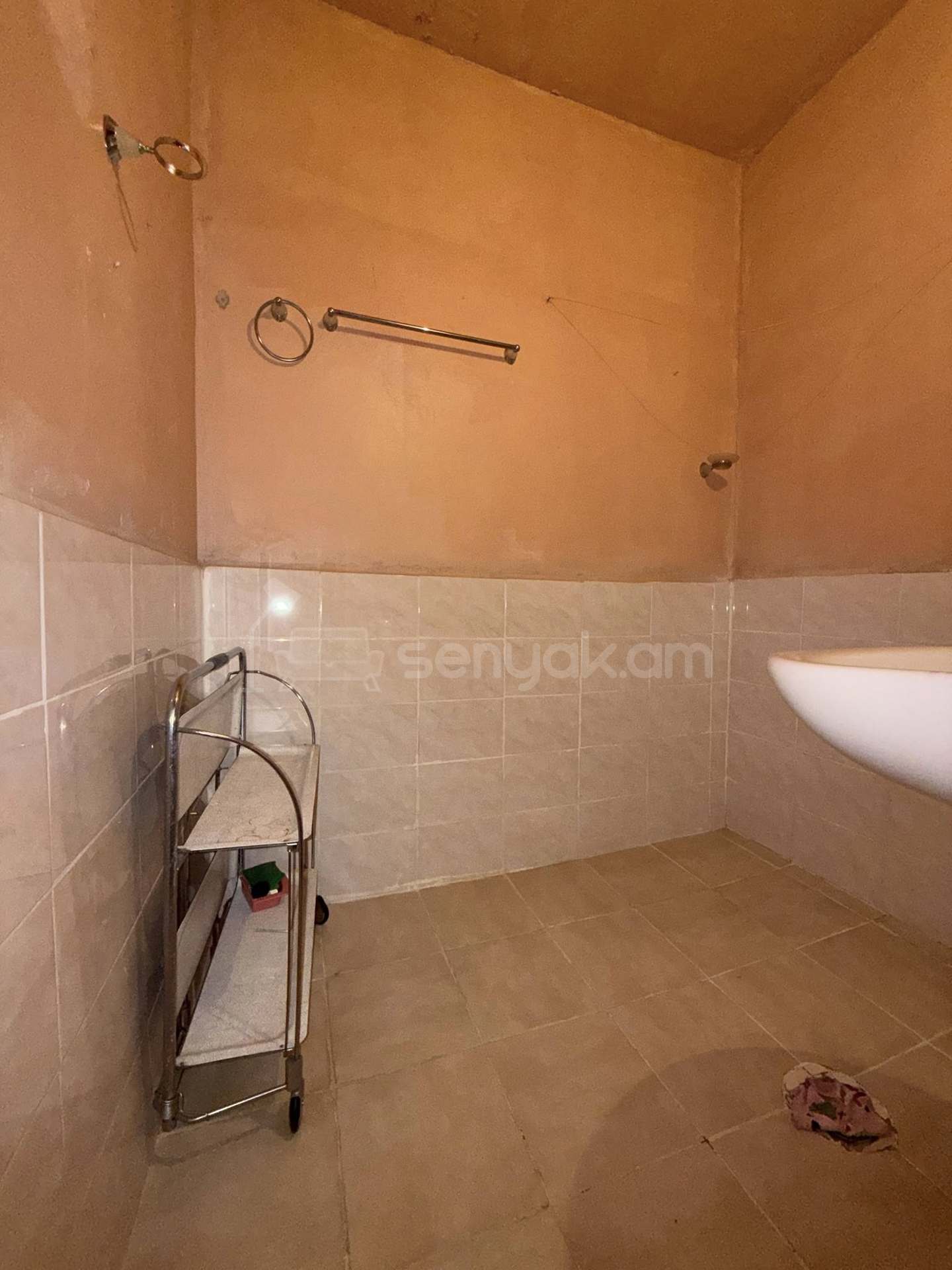 1 Սենյականոց Բնակարան, 54քմ, 8/9 հարկ, Պետական Վիճակում