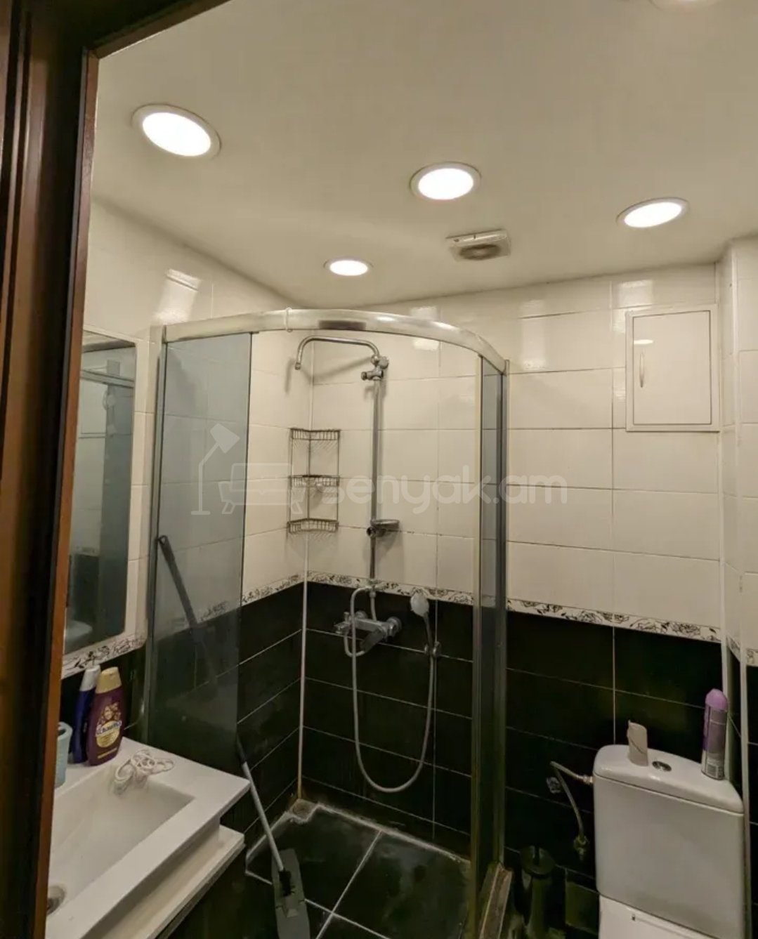 2 Սենյականոց Բնակարան Քարե Շենքում, 54քմ, 3/5 հարկ, Նորմալ Վիճակում, Կահավորված, Արևկող
