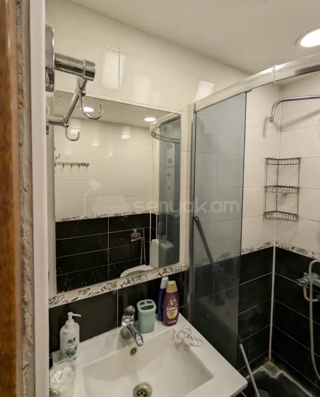 2 Սենյականոց Բնակարան Քարե Շենքում, 54քմ, 3/5 հարկ, Նորմալ Վիճակում, Կահավորված, Արևկող