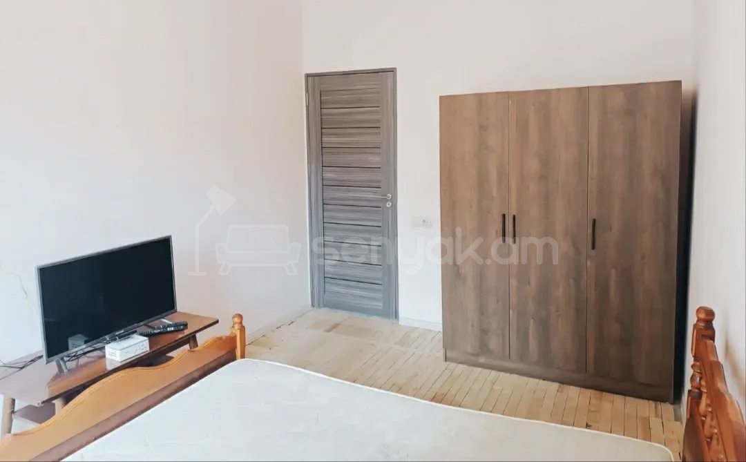 2 Սենյականոց Բնակարան Քարե Շենքում, 62քմ, 4/9 հարկ, Կապիտալ Վերանորոգված, Կահավորված
