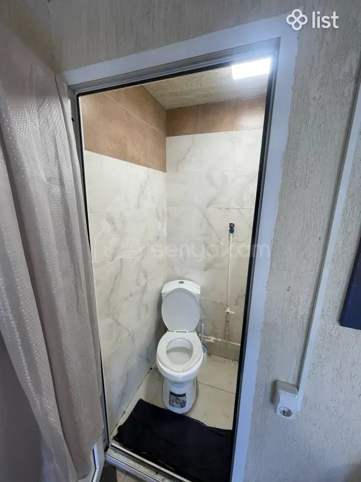 1 Սենյականոց Բնակարան Քարե Շենքում, 35քմ, 1/1 հարկ, Նորմալ Վիճակում, Կահավորված, Արևկող