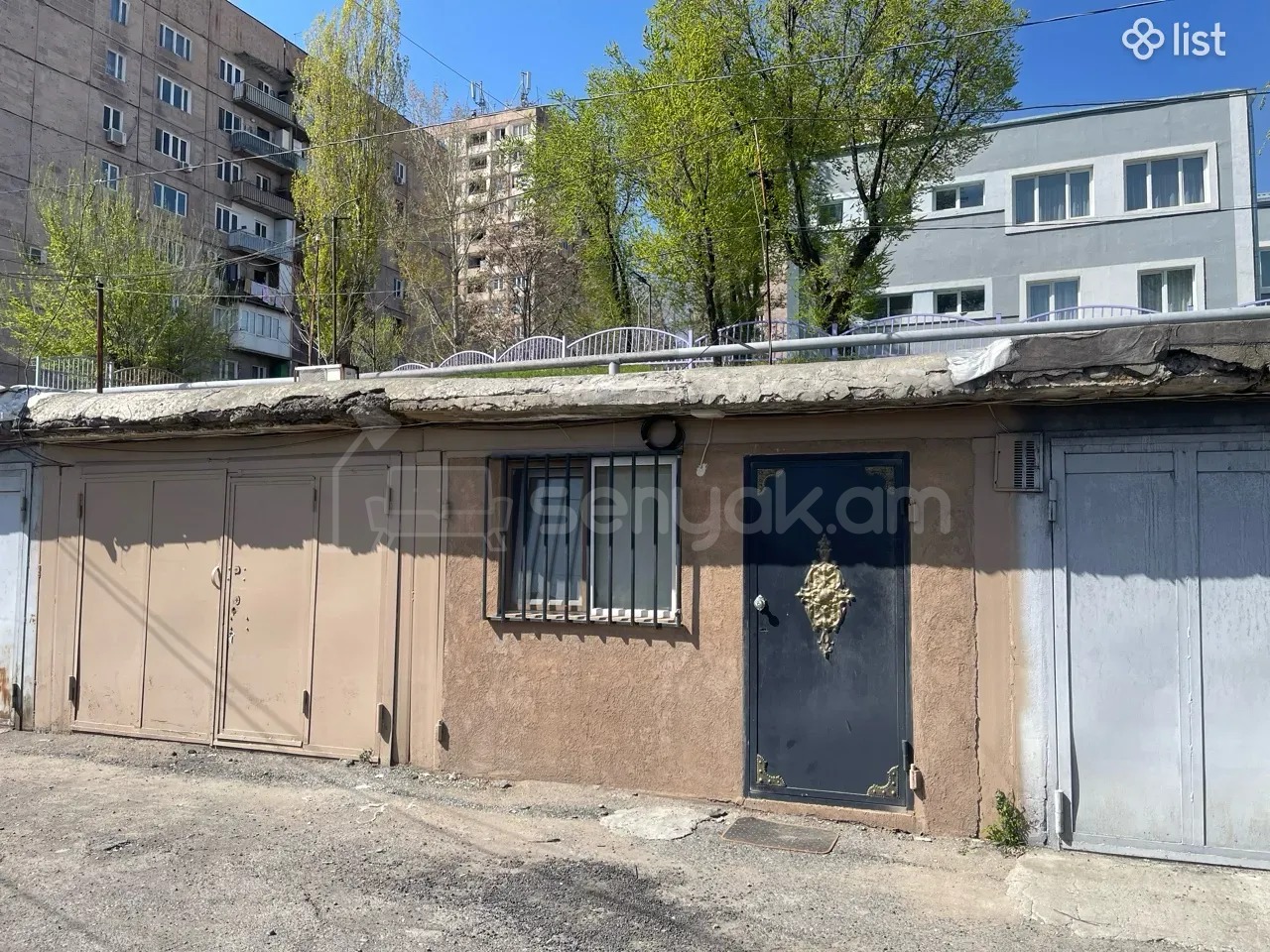 1 Սենյականոց Բնակարան Քարե Շենքում, 35քմ, 1/1 հարկ, Նորմալ Վիճակում, Կահավորված, Արևկող