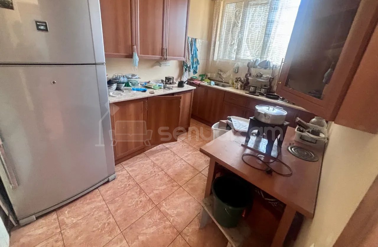 2 Սենյականոց Բնակարան Քարե Շենքում, 48քմ, 1/1 հարկ, Նորմալ Վիճակում, Կահավորված