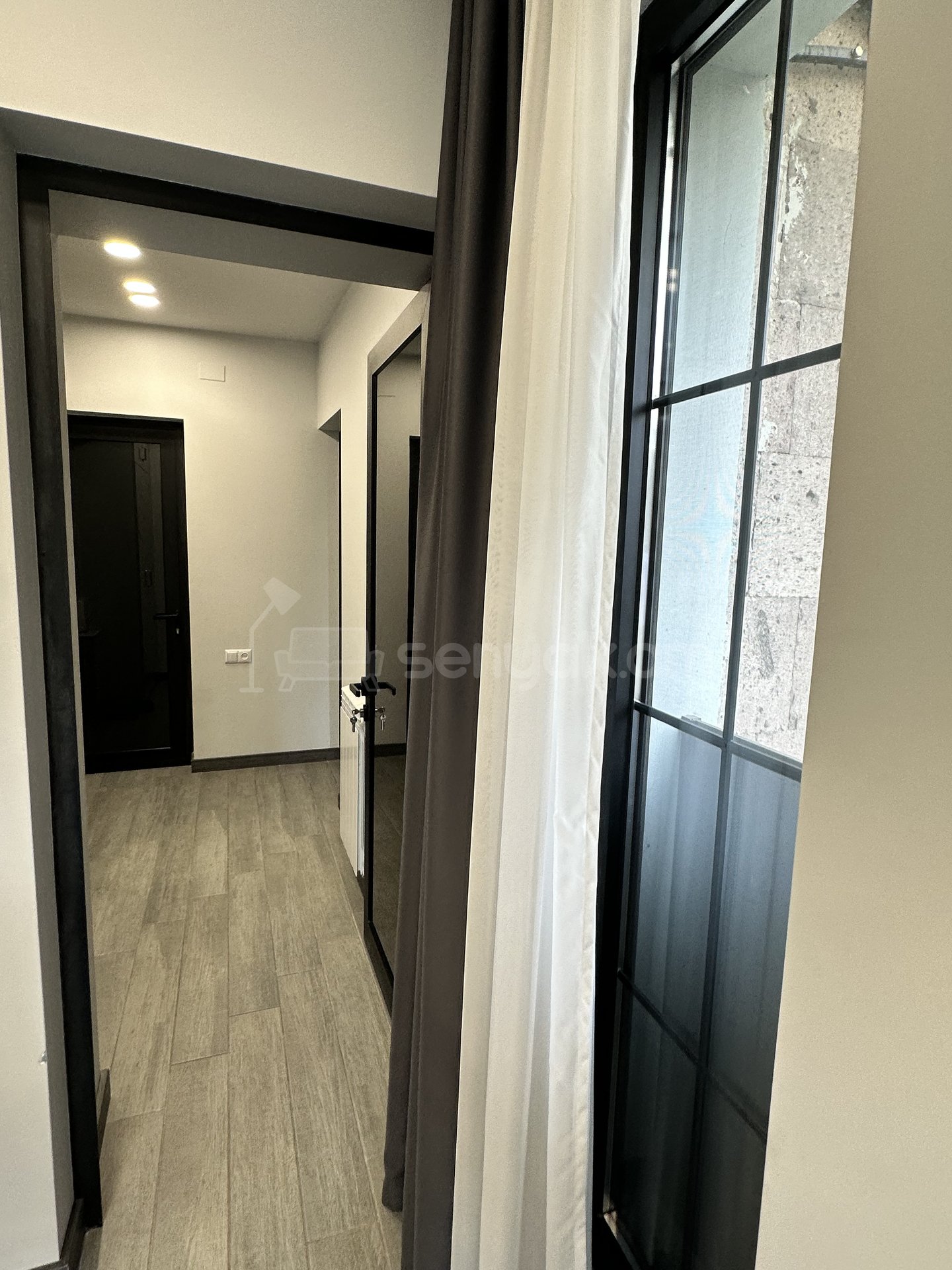 2 Սենյականոց Բնակարան Քարե Շենքում, 60քմ, 5/6 հարկ, Դիզայներական Վերանորոգված