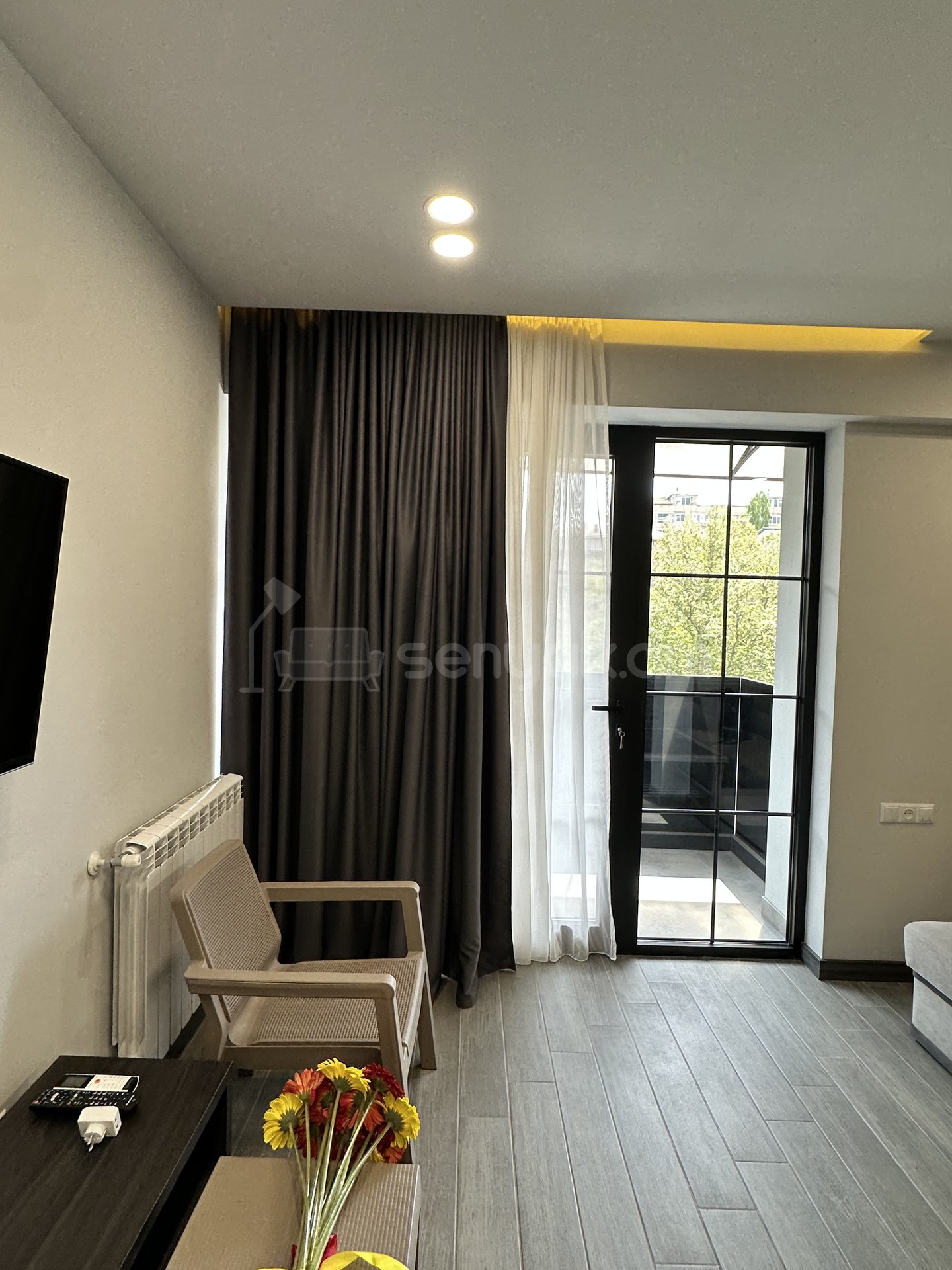 2 Սենյականոց Բնակարան Քարե Շենքում, 60քմ, 5/6 հարկ, Դիզայներական Վերանորոգված