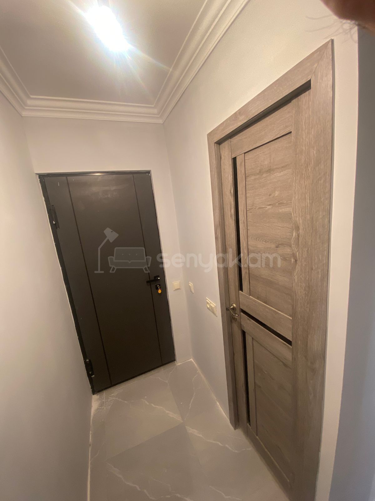 2 Սենյականոց Բնակարան Քարե Շենքում, 40քմ, 4/4 հարկ, Դիզայներական Վերանորոգված