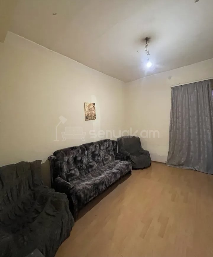 2 Սենյականոց Բնակարան Քարե Շենքում, 62քմ, 3/5 հարկ, Նորմալ Վիճակում