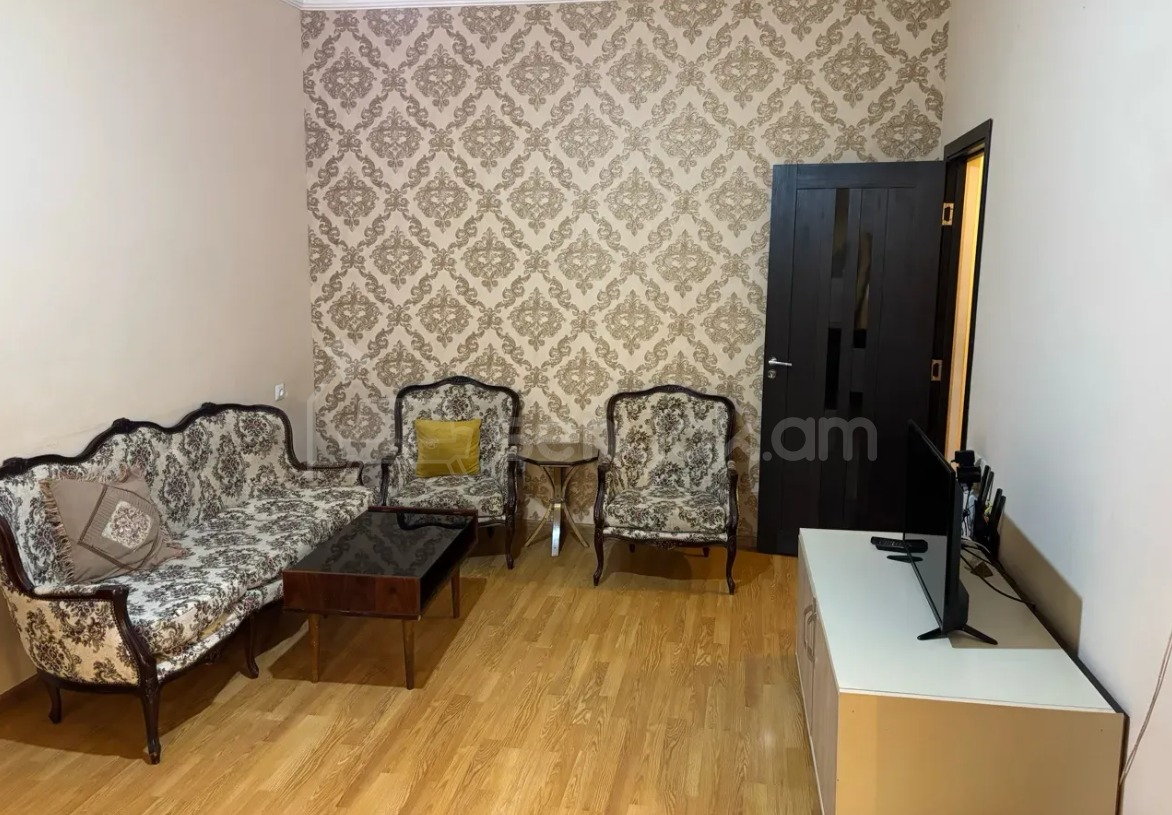 2 Սենյականոց Բնակարան Քարե Շենքում, 65քմ, 1/5 հարկ, Կապիտալ Վերանորոգված