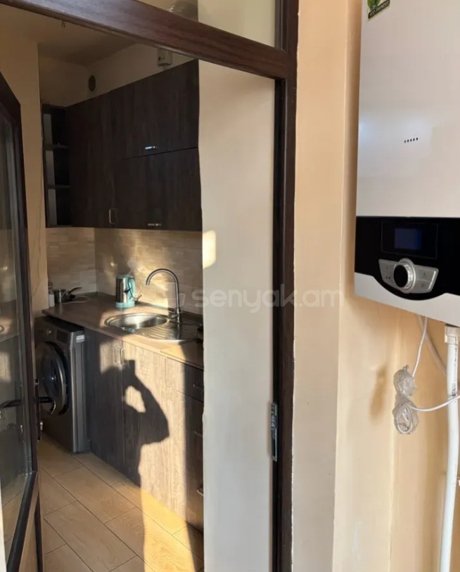 2 Սենյականոց Բնակարան Քարե Շենքում, 65քմ, 1/5 հարկ, Կապիտալ Վերանորոգված