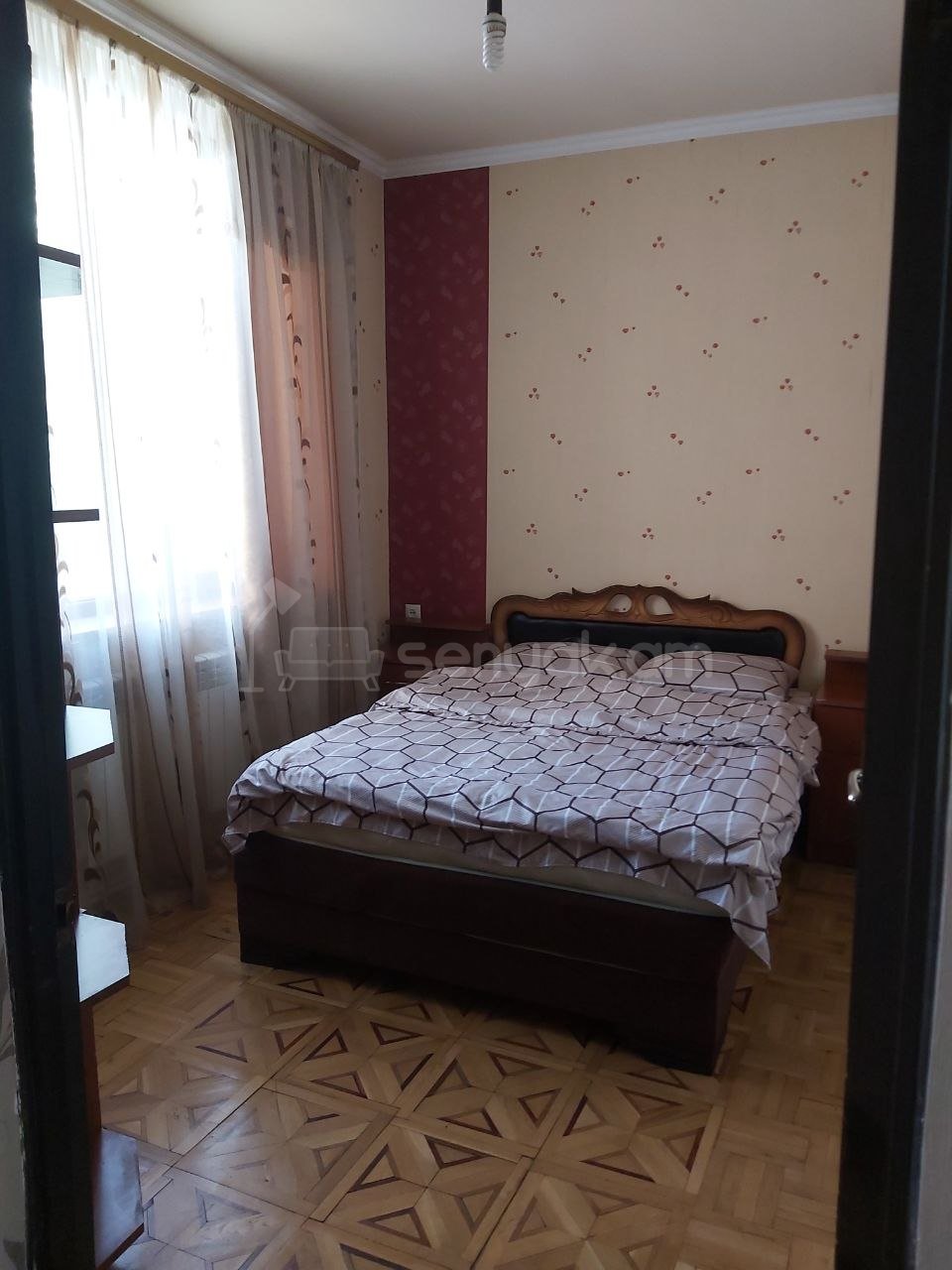 8 Սենյականոց Բնակարան Նորակառույցում, 100քմ, 1/3 հարկ, Կապիտալ Վերանորոգված