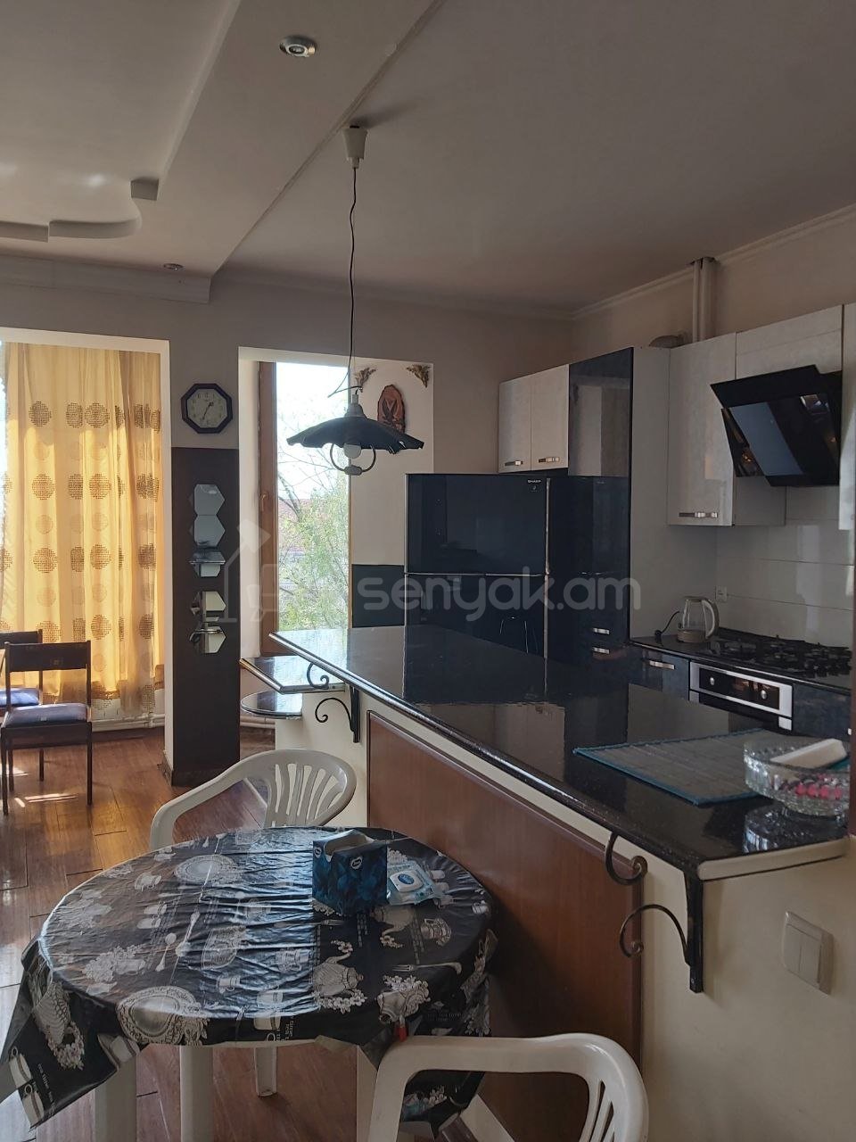 8 Սենյականոց Բնակարան Նորակառույցում, 100քմ, 1/3 հարկ, Կապիտալ Վերանորոգված