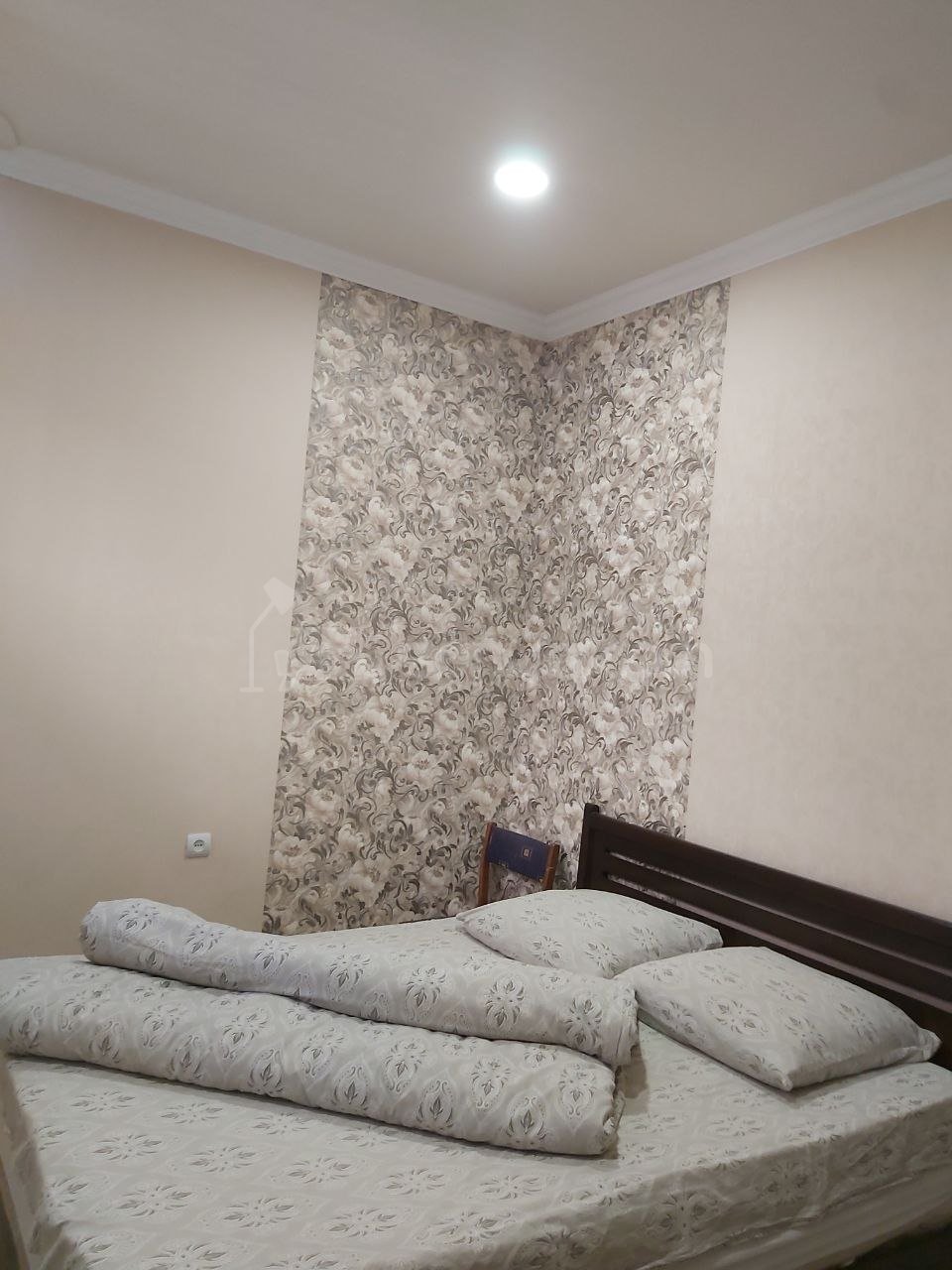 8 Սենյականոց Բնակարան Նորակառույցում, 100քմ, 1/3 հարկ, Կապիտալ Վերանորոգված