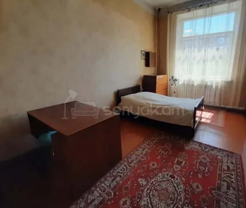 3 Սենյականոց Բնակարան Քարե Շենքում, 71քմ, 4/4 հարկ, Կոսմետիկ Վերանորոգված