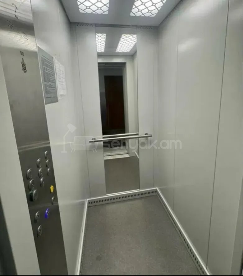 4 Սենյականոց Բնակարան, 95քմ, 8/9 հարկ, Կապիտալ Վերանորոգված
