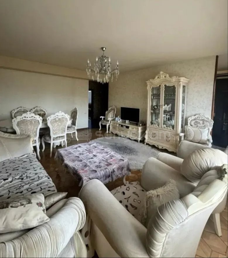 4 Սենյականոց Բնակարան, 95քմ, 8/9 հարկ, Կապիտալ Վերանորոգված