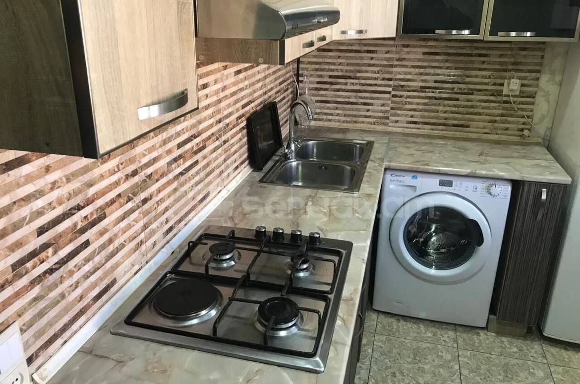 3 Սենյականոց Բնակարան Քարե Շենքում, 65քմ, 2/5 հարկ, Կապիտալ Վերանորոգված, Կահավորված