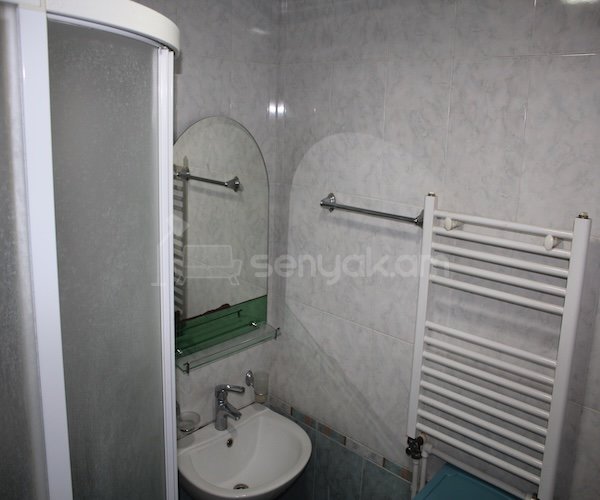 2 Սենյականոց Բնակարան, 48քմ, 6/9 հարկ, Կապիտալ Վերանորոգված, Կահավորված, Արևկող