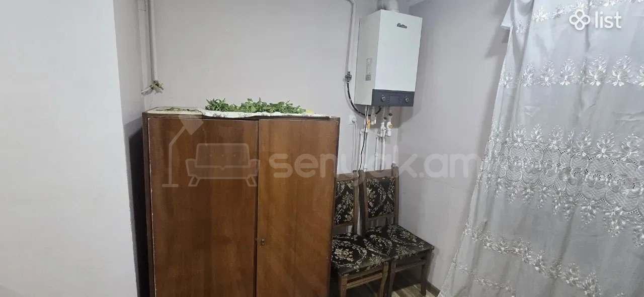 4 Սենյականոց Բնակարան Քարե Շենքում, 63քմ, 1/5 հարկ, Կապիտալ Վերանորոգված, Կահավորված, Արևկող