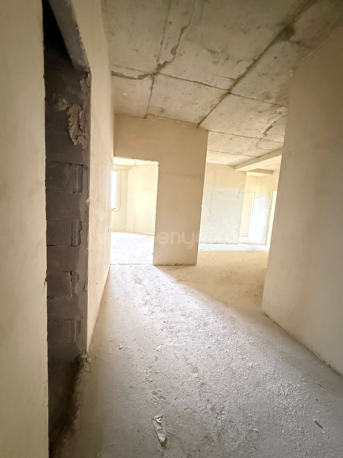 4 Սենյականոց Բնակարան Նորակառույցում, 131քմ, 16/18 հարկ, Զրոյական Վիճակում