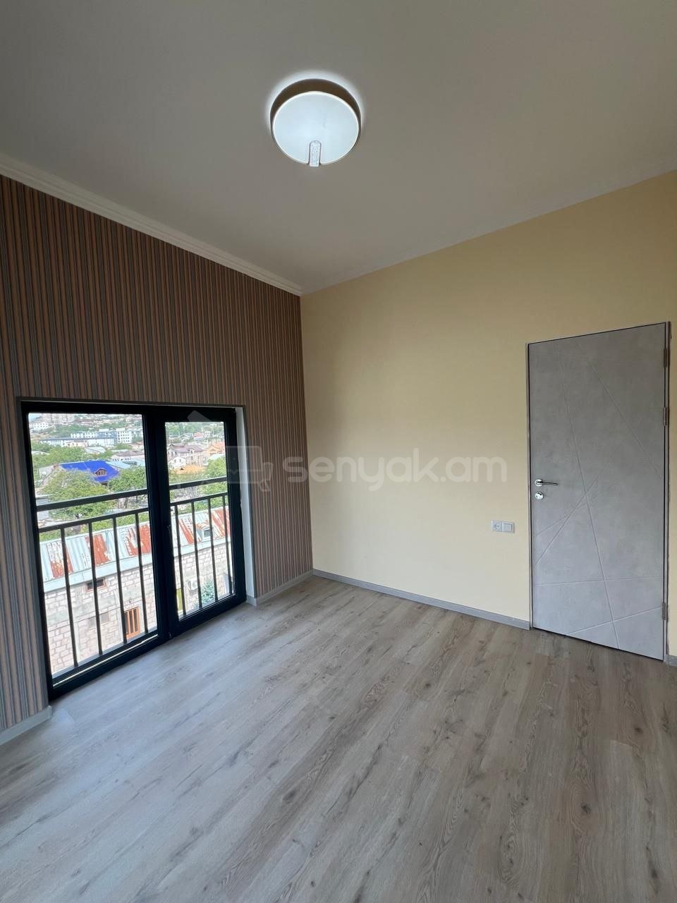 2 Սենյականոց Բնակարան Նորակառույցում, 38քմ, 4/4 հարկ, Կապիտալ Վերանորոգված