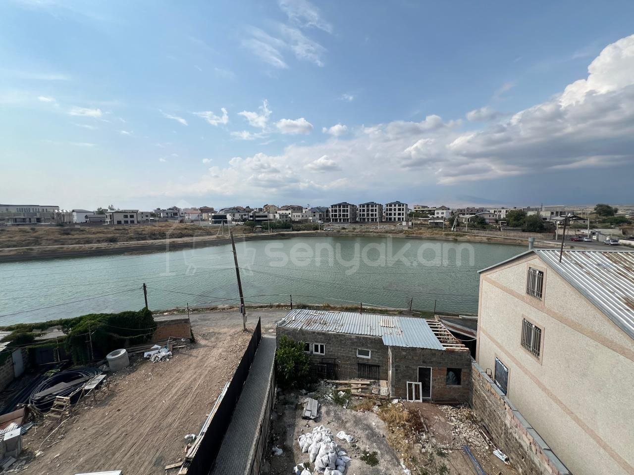 2 Սենյականոց Բնակարան Նորակառույցում, 38քմ, 4/4 հարկ, Կապիտալ Վերանորոգված
