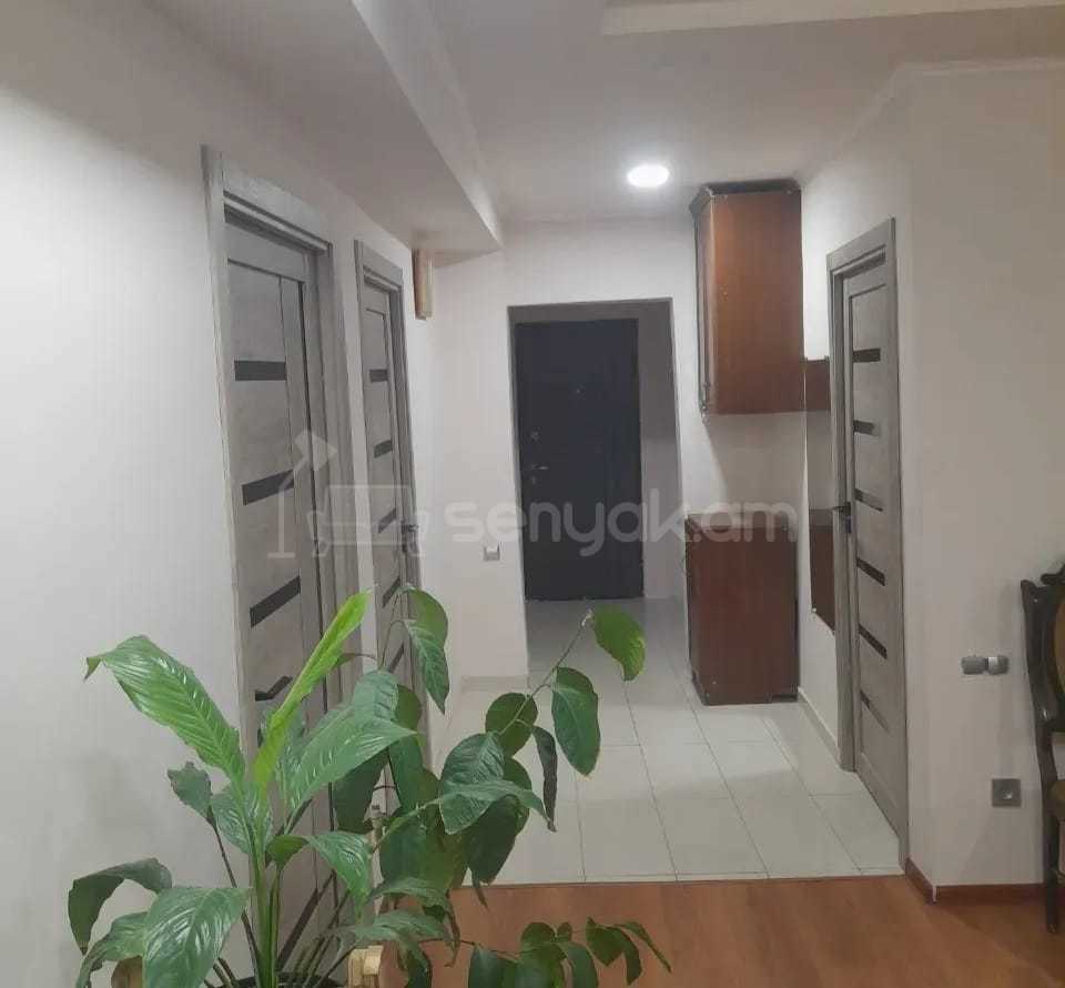 4 Սենյականոց Բնակարան, 71քմ, 1/9 հարկ, Կապիտալ Վերանորոգված