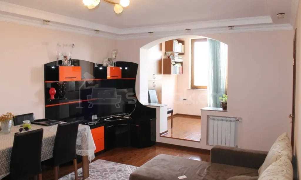 2 Սենյականոց Բնակարան, 62քմ, 4/4 հարկ, Կապիտալ Վերանորոգված