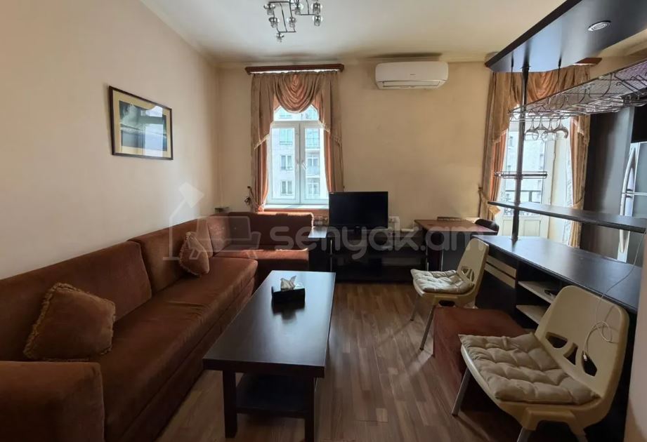 2 Սենյականոց Բնակարան Քարե Շենքում, 50քմ, 3/5 հարկ, Կապիտալ Վերանորոգված, Կահավորված