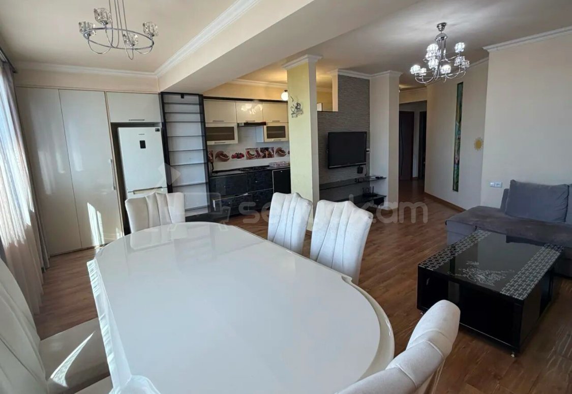 3 Սենյականոց Բնակարան, 85քմ, 9/16 հարկ, Դիզայներական Վերանորոգված, Կահավորված, Արևկող