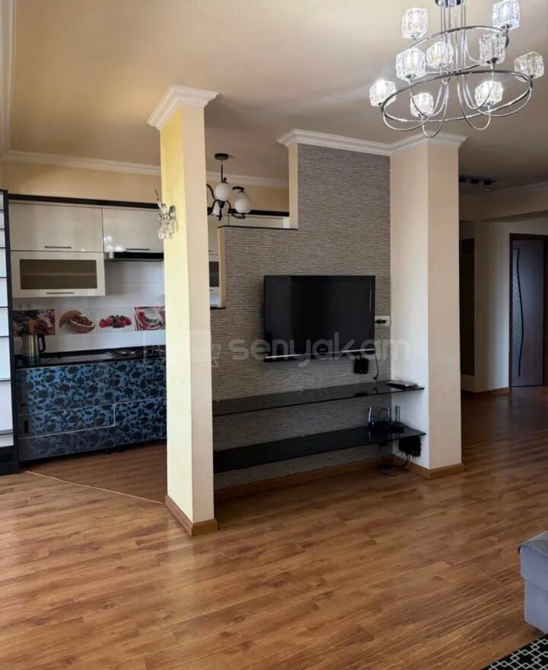 3 Սենյականոց Բնակարան, 85քմ, 9/16 հարկ, Դիզայներական Վերանորոգված, Կահավորված, Արևկող