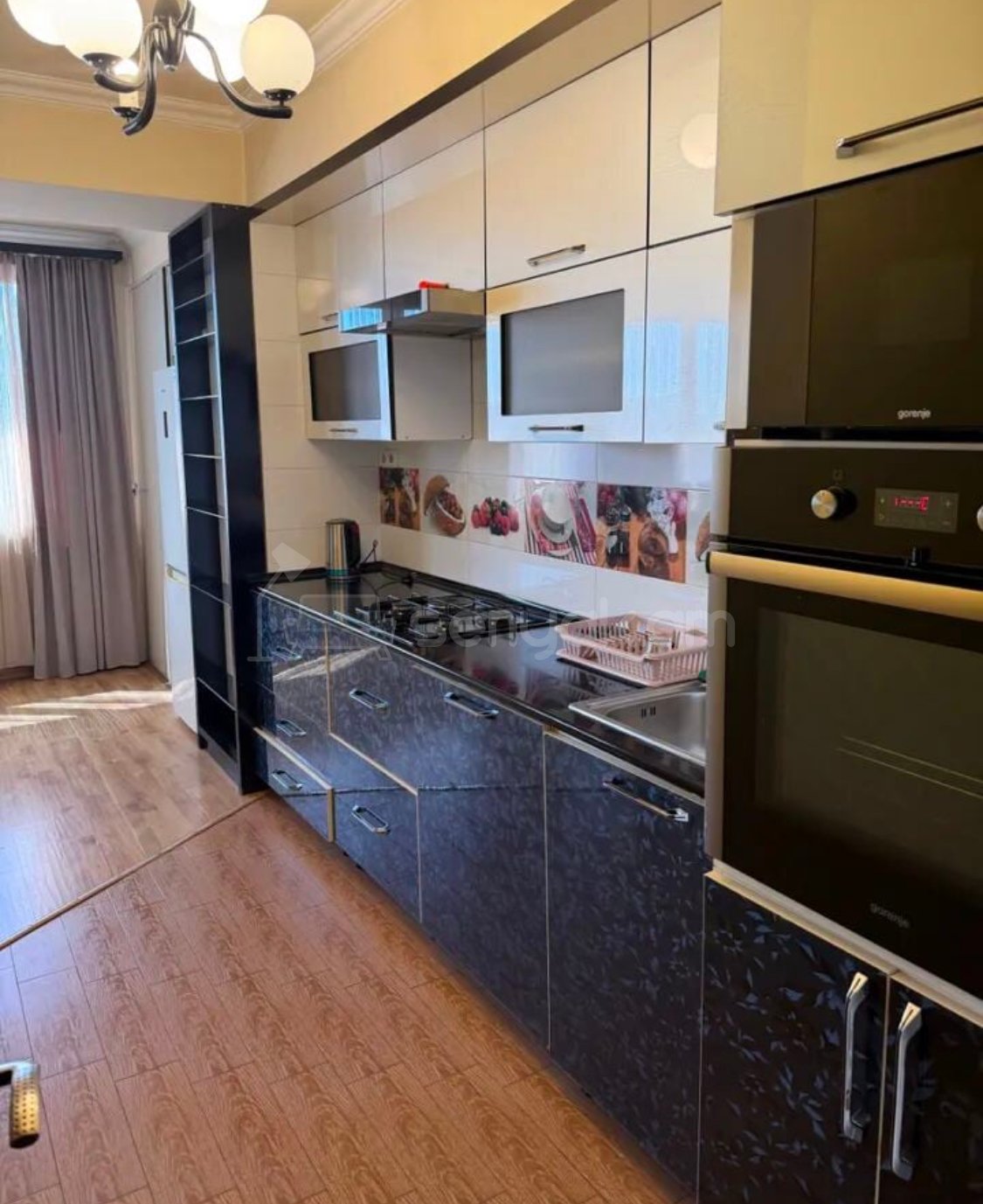 3 Սենյականոց Բնակարան, 85քմ, 9/16 հարկ, Դիզայներական Վերանորոգված, Կահավորված, Արևկող
