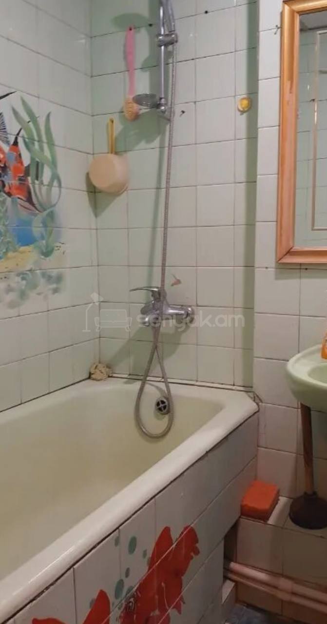 3 Սենյականոց Բնակարան, 78քմ, 4/9 հարկ, Պետական Վիճակում, Կահավորված