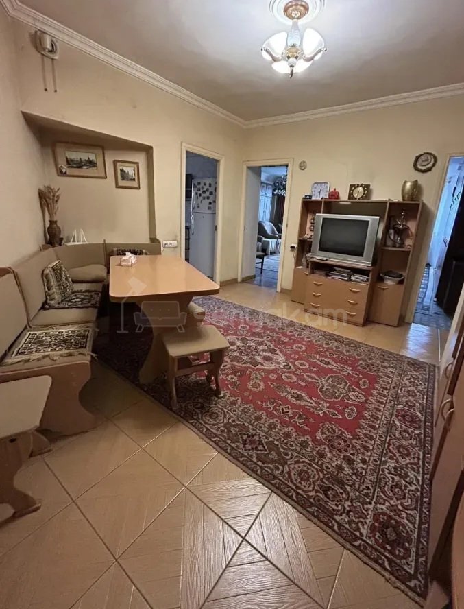 3 Սենյականոց Բնակարան, 90քմ, 2/16 հարկ, Պետական Վիճակում