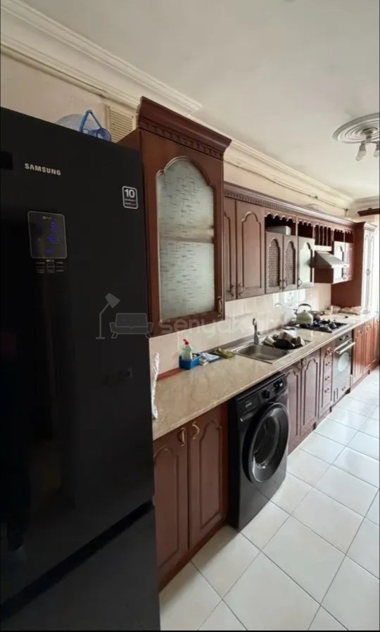 3 Սենյականոց Բնակարան, 80քմ, 6/9 հարկ, Նորմալ Վիճակում, Կահավորված