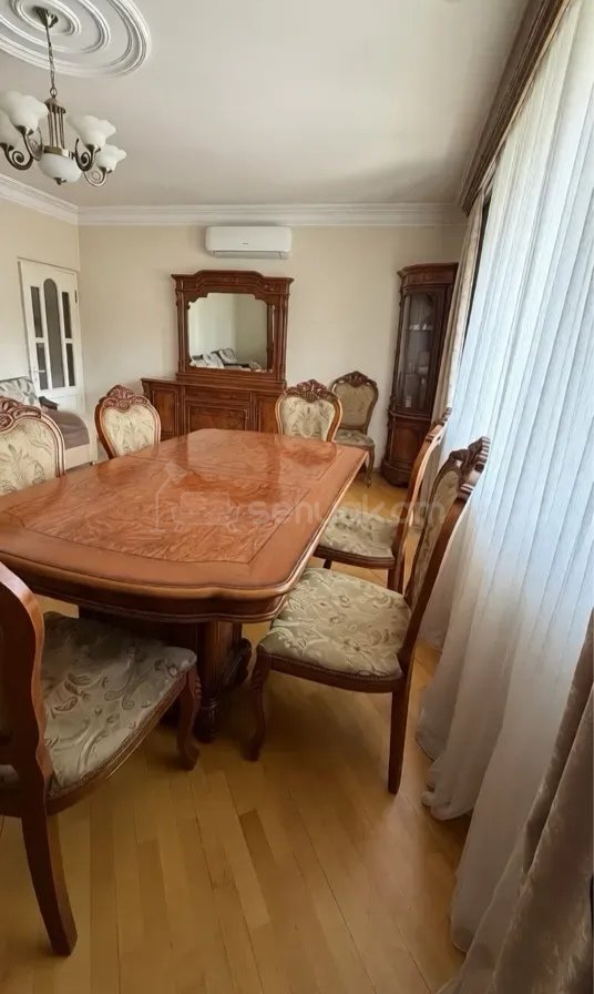 3 Սենյականոց Բնակարան, 80քմ, 6/9 հարկ, Նորմալ Վիճակում, Կահավորված
