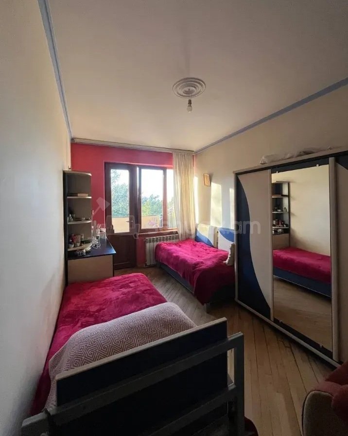 3 Սենյականոց Բնակարան Քարե Շենքում, 76քմ, 3/5 հարկ, Դիզայներական Վերանորոգված, Կահավորված