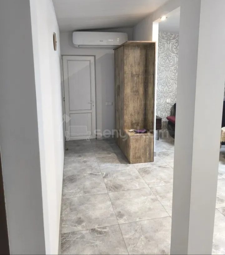 2 Սենյականոց Բնակարան Քարե Շենքում, 58քմ, 1/1 հարկ, Նորմալ Վիճակում, Կահավորված