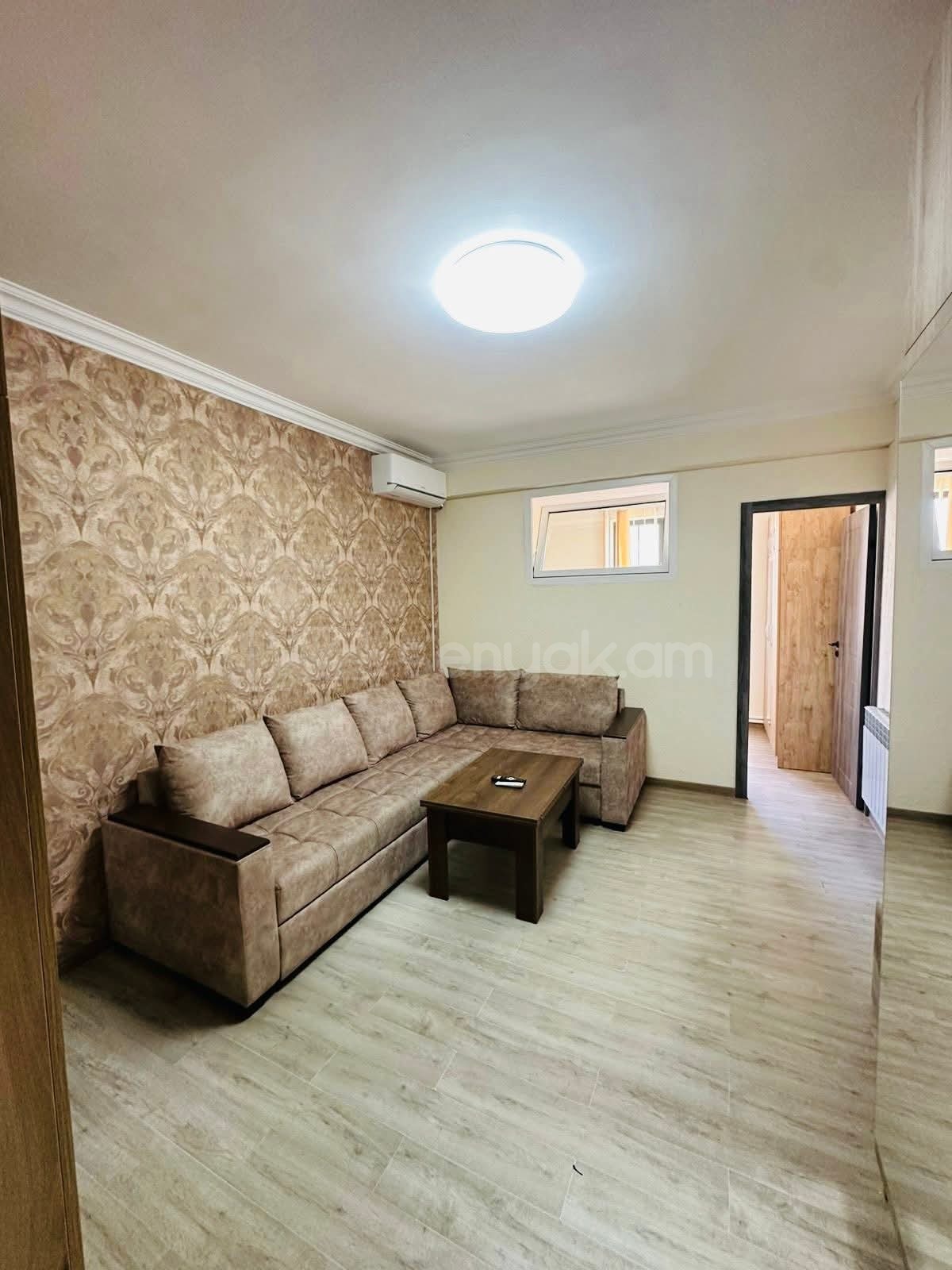 2 Սենյականոց Բնակարան Քարե Շենքում, 48քմ, 2/2 հարկ, Կապիտալ Վերանորոգված, Կահավորված