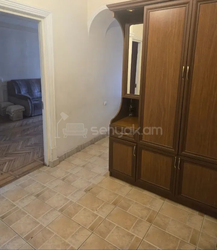 3 Սենյականոց Բնակարան, 78քմ, 3/5 հարկ, Նորմալ Վիճակում, Կահավորված, Արևկող