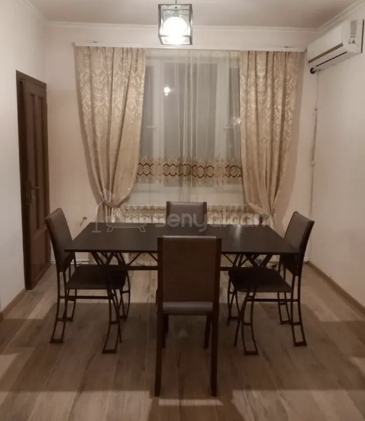 3 Սենյականոց Բնակարան Քարե Շենքում, 68քմ, 3/9 հարկ, Նորմալ Վիճակում, Կահավորված