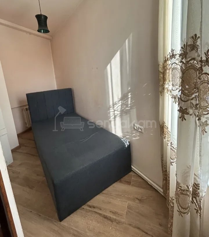 3 Սենյականոց Բնակարան Քարե Շենքում, 68քմ, 3/9 հարկ, Նորմալ Վիճակում, Կահավորված