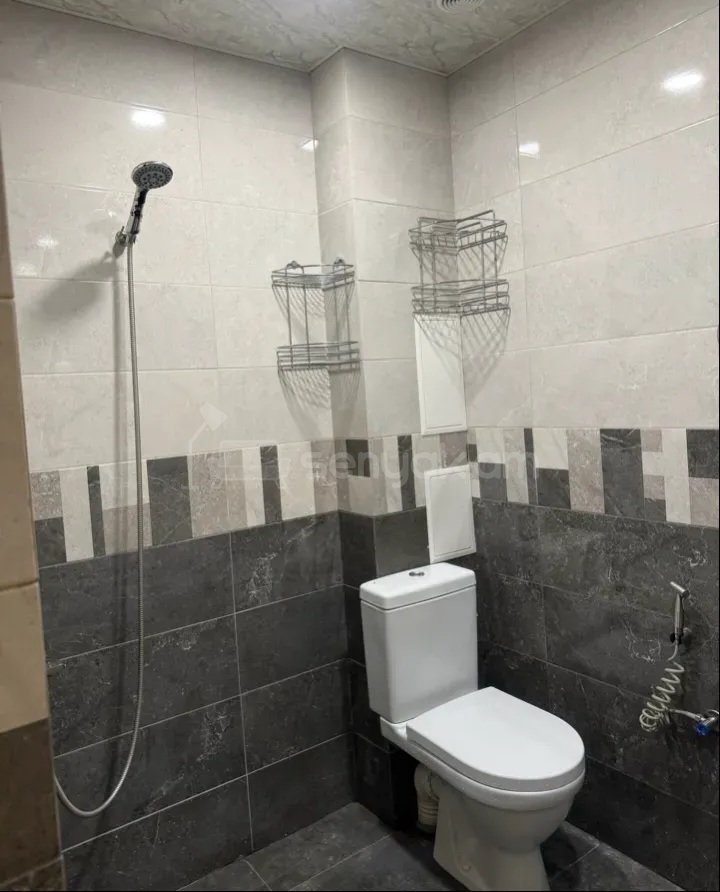 2 Սենյականոց Բնակարան Քարե Շենքում, 37քմ, 8/9 հարկ, Կապիտալ Վերանորոգված
