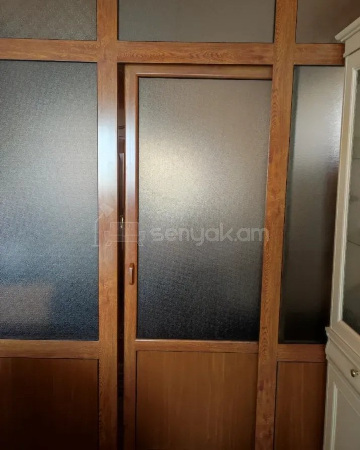 1 Սենյականոց Բնակարան Քարե Շենքում, 48քմ, 3/5 հարկ, Կոսմետիկ Վերանորոգված