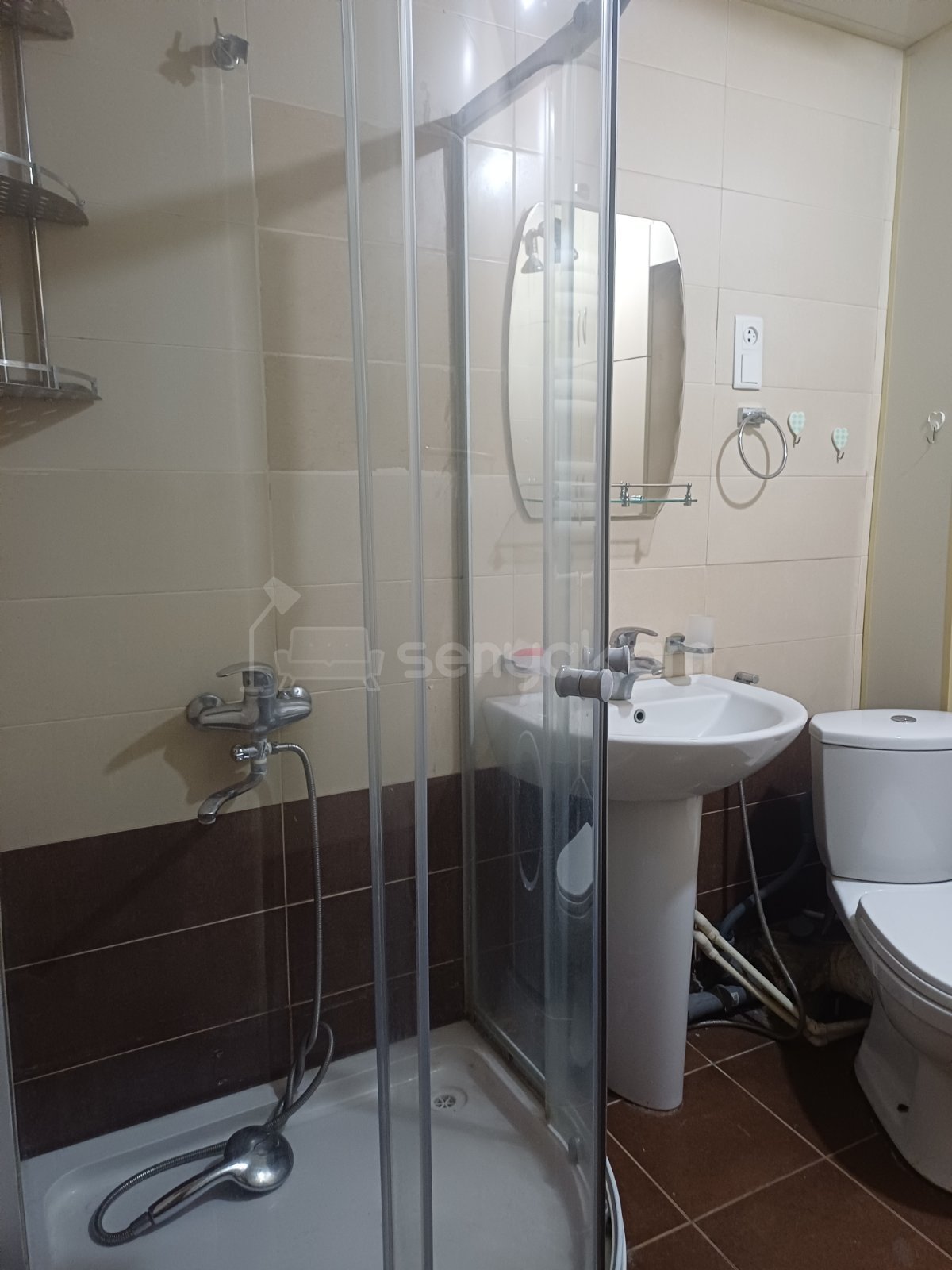 2 Սենյականոց Բնակարան Քարե Շենքում, 59քմ, 2/4 հարկ, Կոսմետիկ Վերանորոգված, Մասամբ Կահավորված, Արևկող