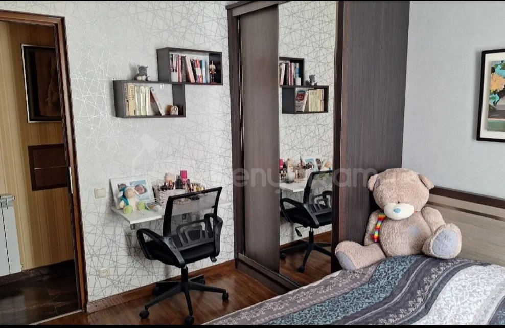 4 Սենյականոց Բնակարան Քարե Շենքում, 96քմ, 2/5 հարկ, Դիզայներական Վերանորոգված