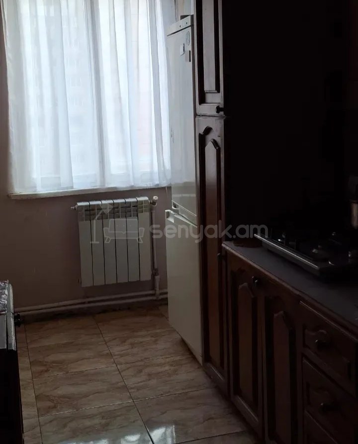 3 Սենյականոց Բնակարան, 80քմ, 3/9 հարկ, Նորմալ Վիճակում, Կահավորված