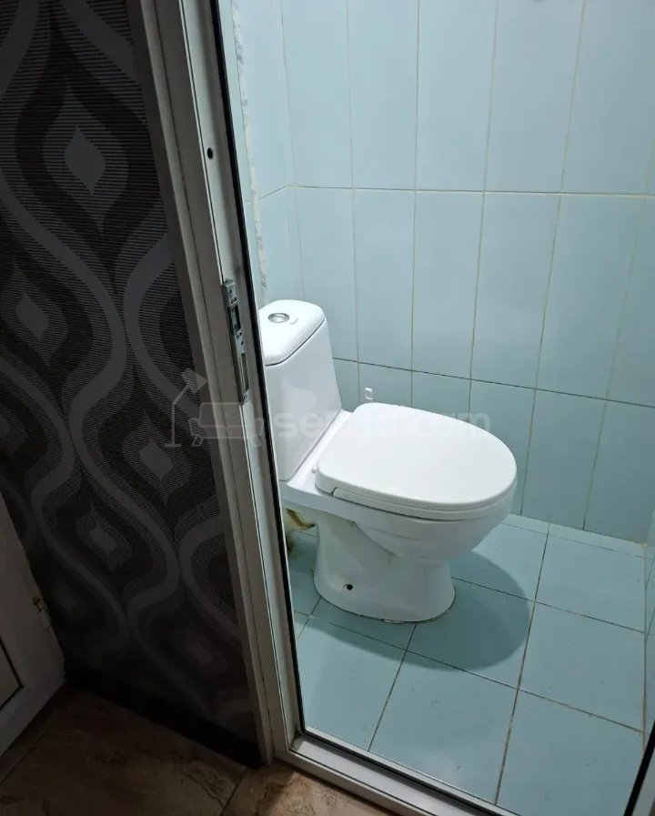 3 Սենյականոց Բնակարան, 80քմ, 3/9 հարկ, Նորմալ Վիճակում, Կահավորված