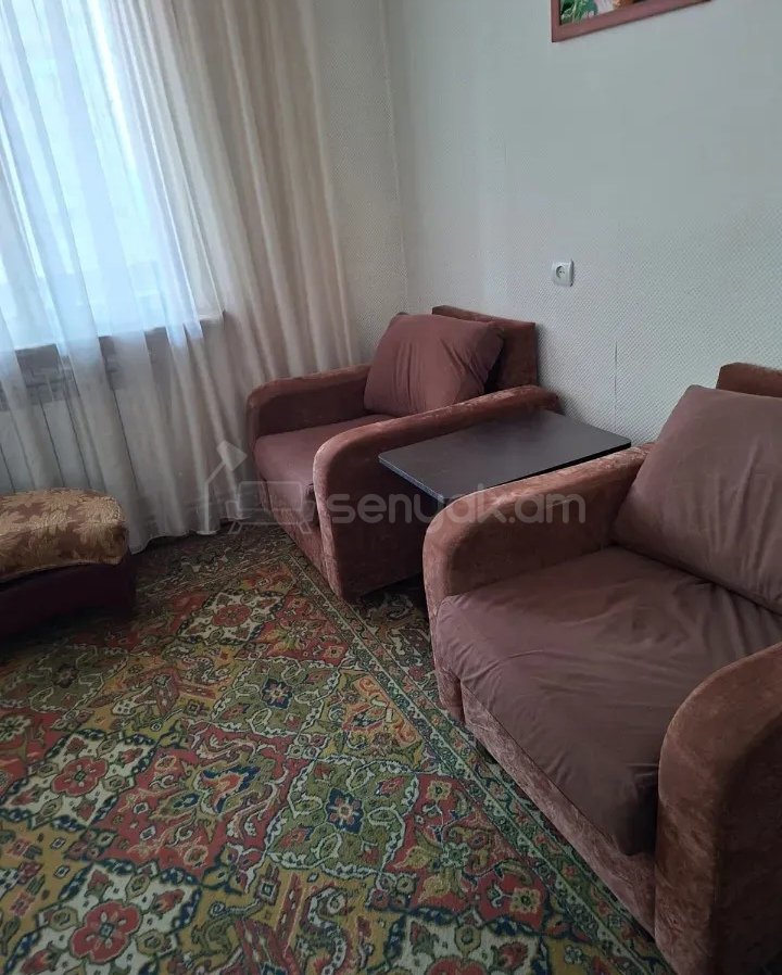 3 Սենյականոց Բնակարան, 80քմ, 3/9 հարկ, Նորմալ Վիճակում, Կահավորված