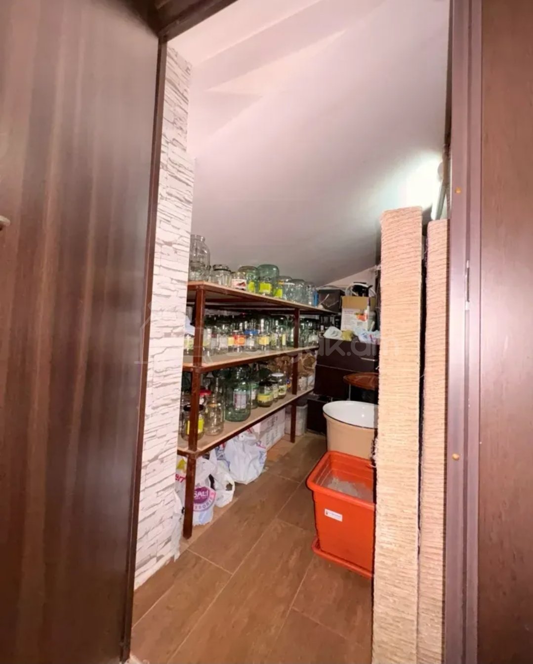 5 Սենյականոց Բնակարան Քարե Շենքում, 152քմ, 5/5 հարկ, Դիզայներական Վերանորոգված