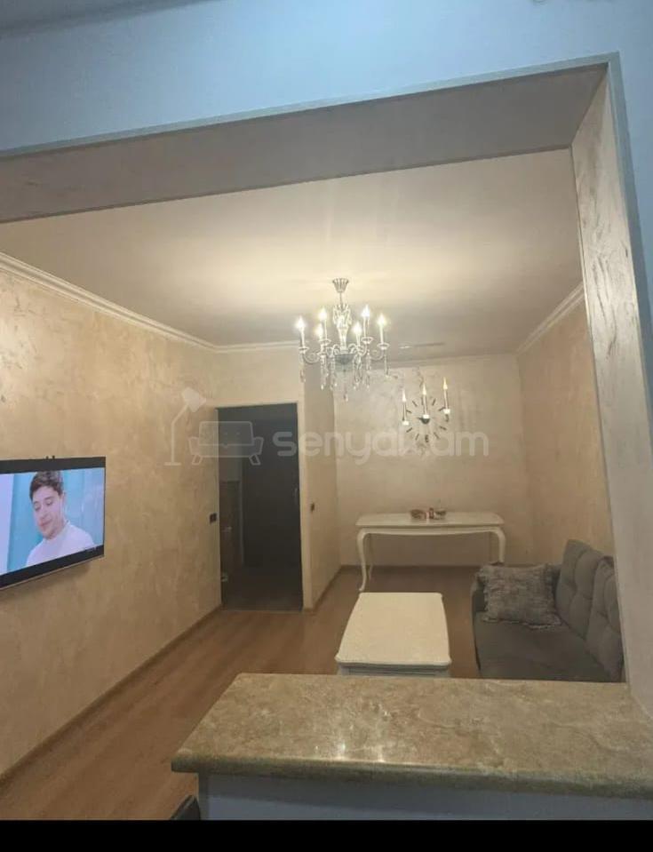 2 Սենյականոց Բնակարան, 42քմ, 6/9 հարկ, Կապիտալ Վերանորոգված